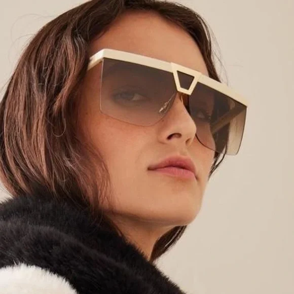 Excluded Saint Laurent Sunglasses, New 395 - Picture 9 of 10